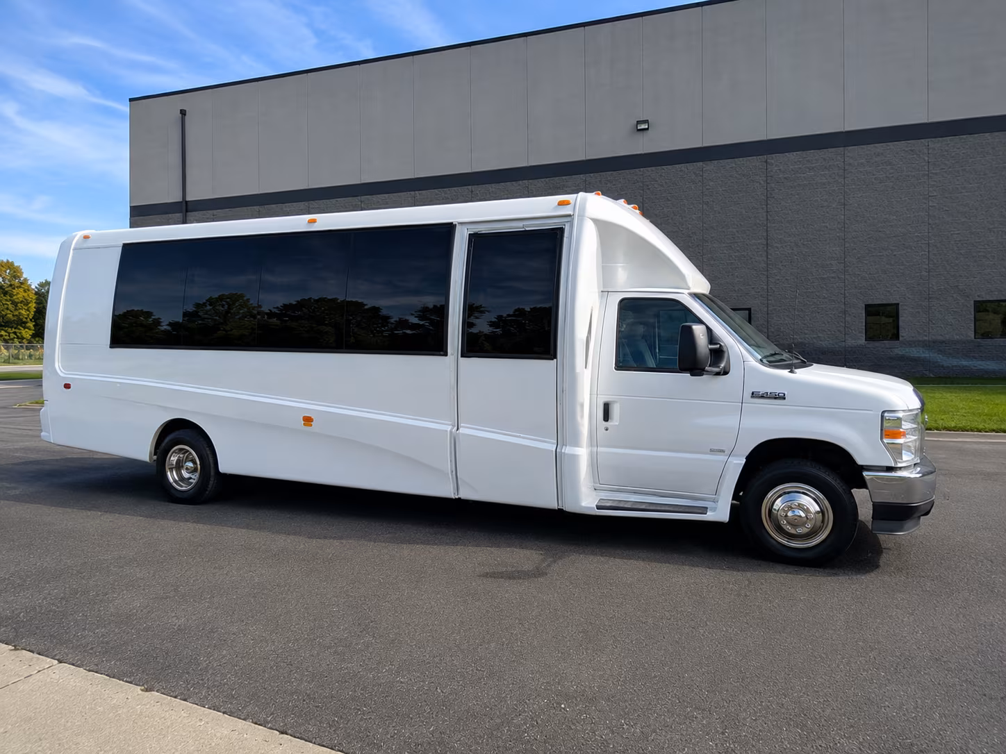 Fullerton Wedding Transportation & Shuttle Service